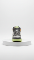 Leather Low-Top With Contrast Stitching