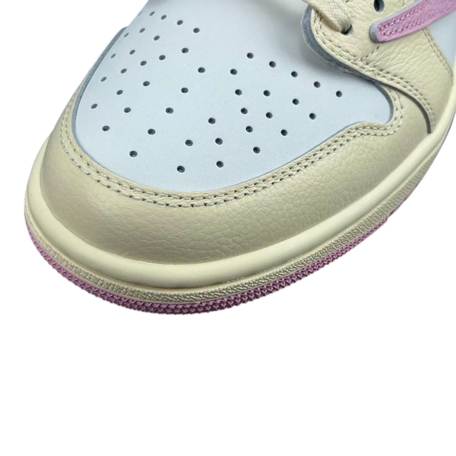Jordan 1 Retro Low OG SP Travis Scott Shy Pink