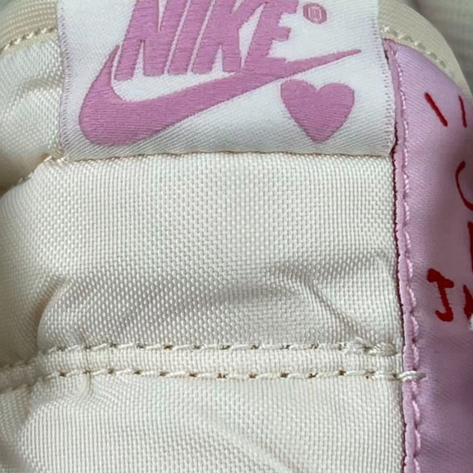 Jordan 1 Retro Low OG SP Travis Scott Shy Pink