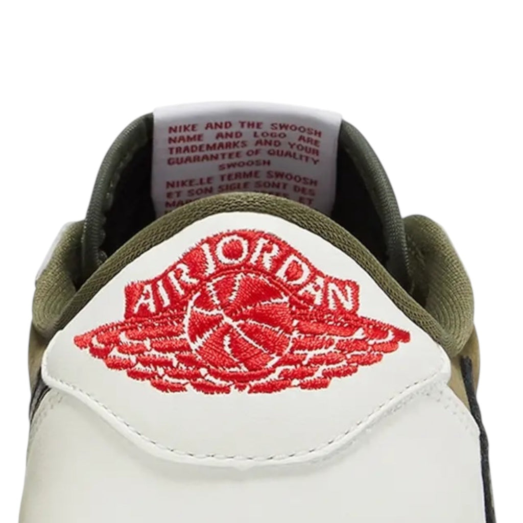 Jordan 1 Retro Low OG SP
Travis Scott Medium Olive
